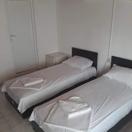 Стаи За Гости Пролет * Tsarevo
